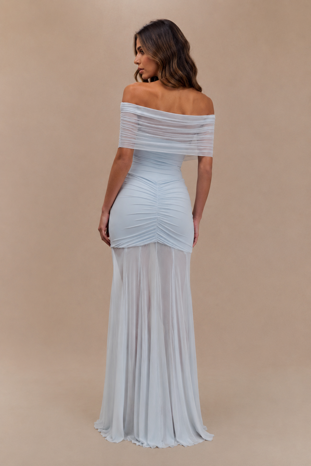 ATISSE CASPIAN – Damen Maxikleid mit Carmen-Ausschnitt – Hellblaues Abendkleid