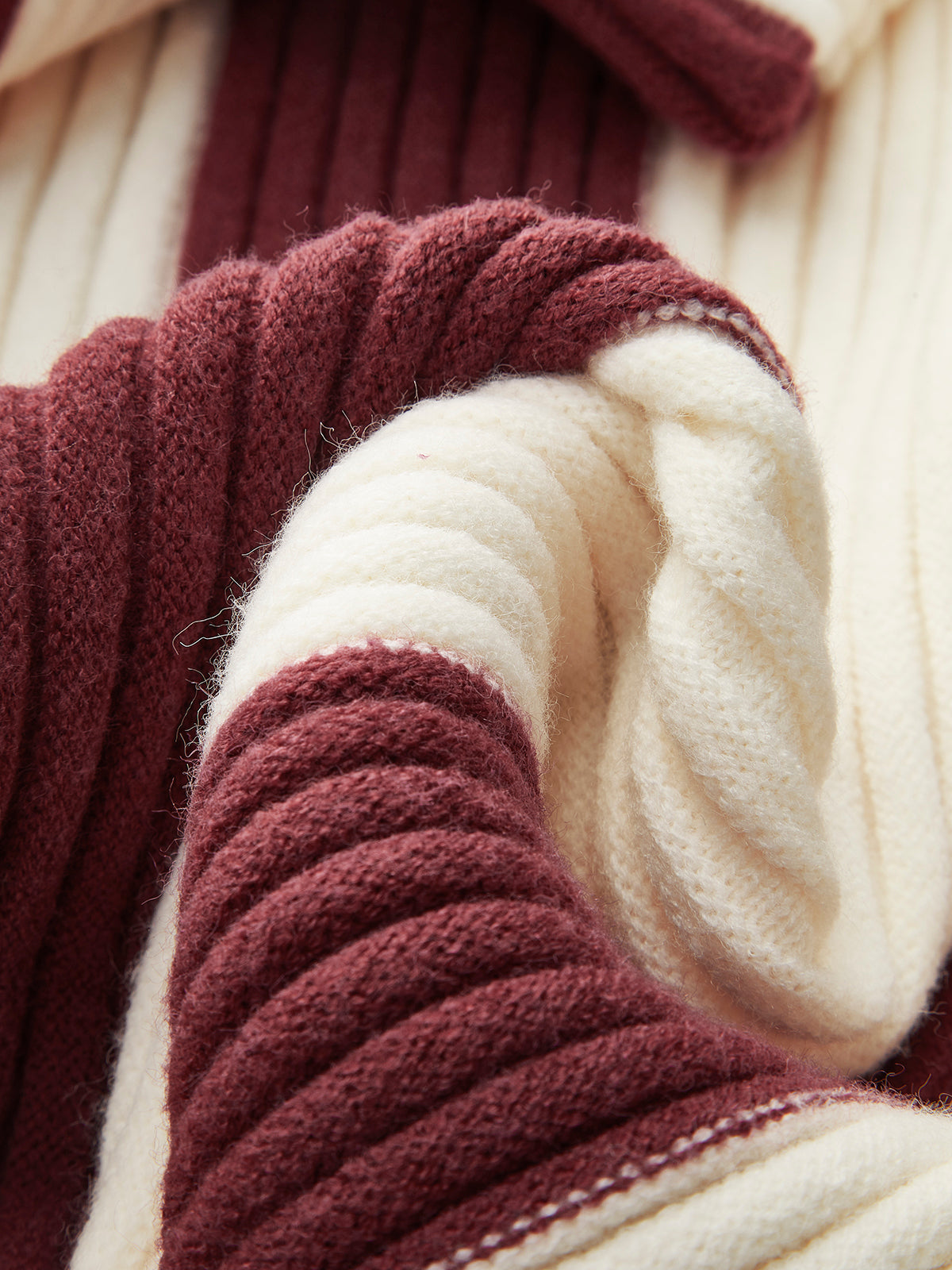 ATISSE – Women's Ribbed Color Block Turtleneck Sweater – Relaxed Winter Knit Pullover