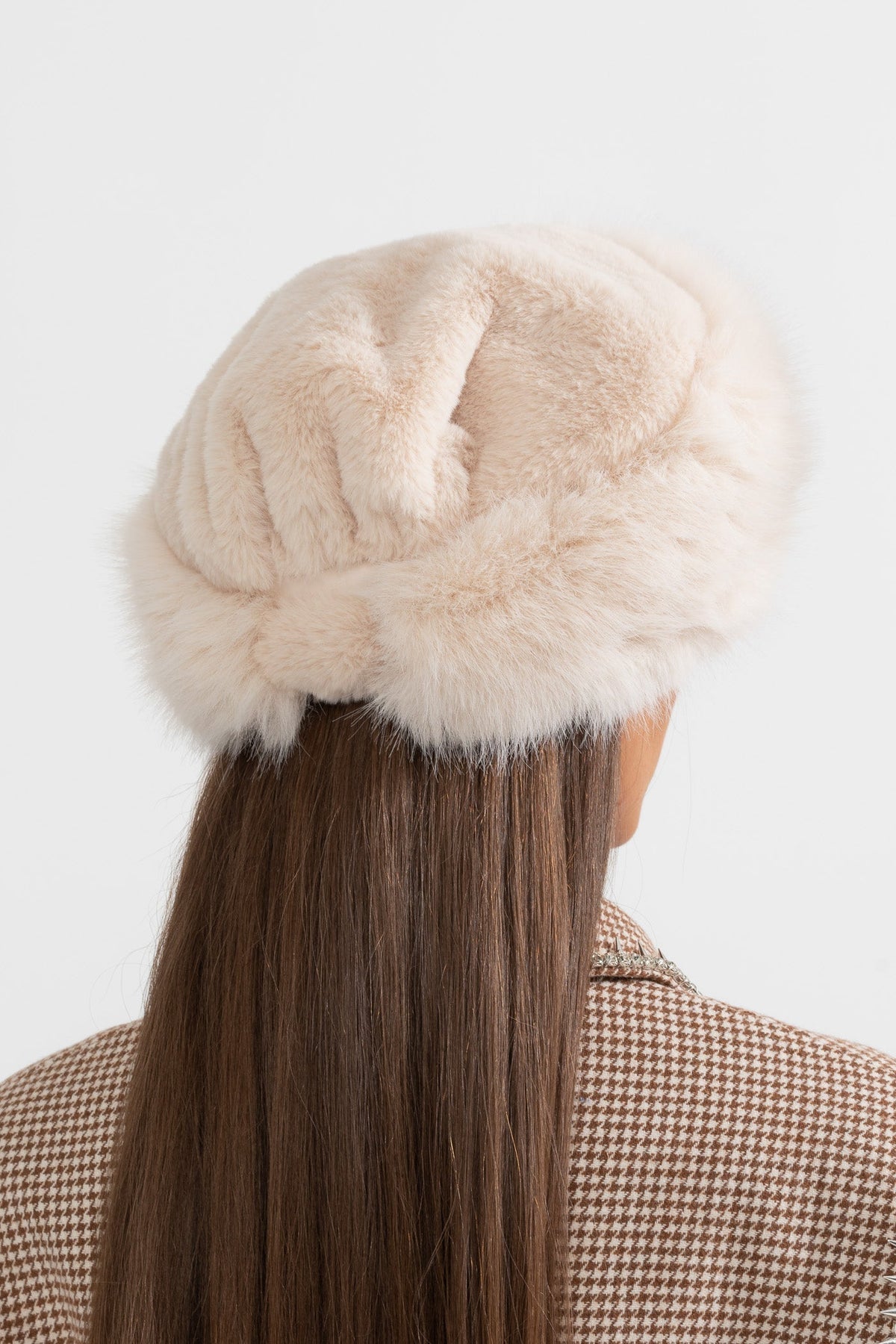 ATISSE – Women’s Ivory Faux Fur Hat – Wide Brim Plush Winter Hat