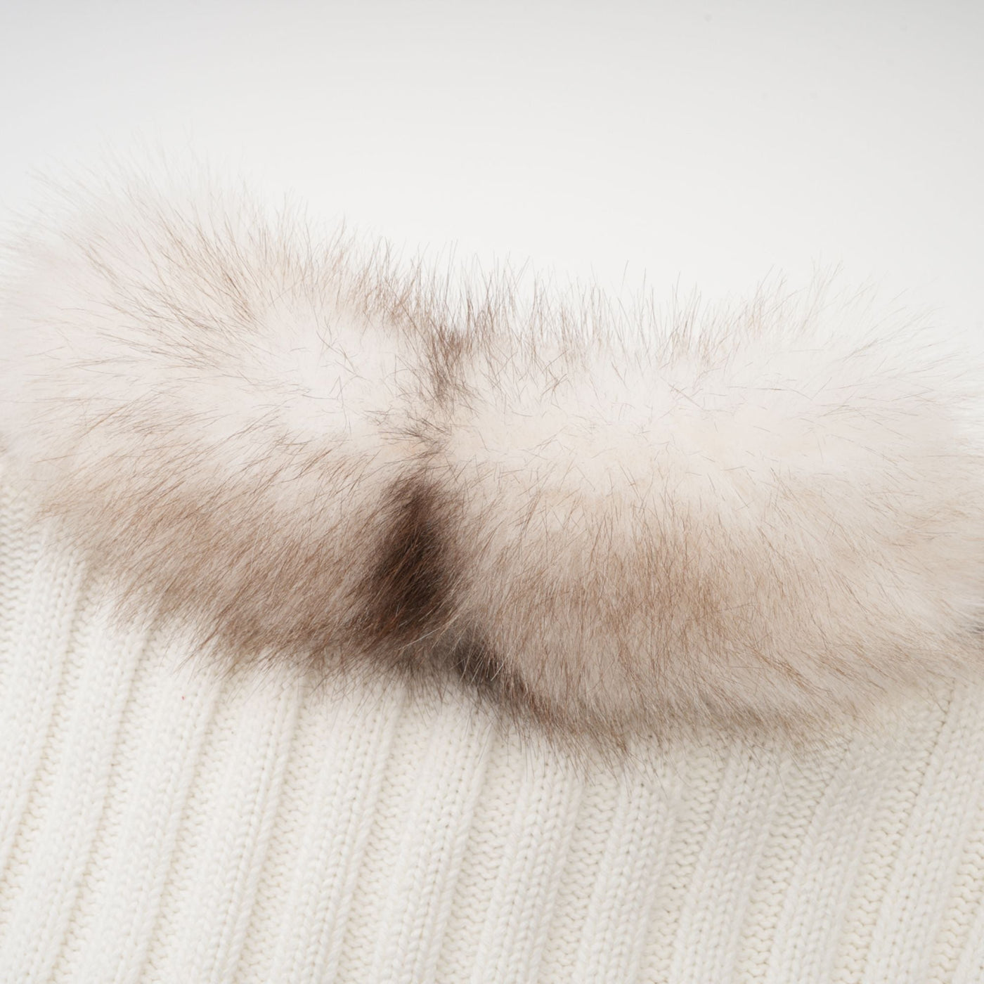 ATISSE LAETICIA – Women's Faux Fur Ribbed Knit Jacket – Luxury Zip Front Winter Cardigan