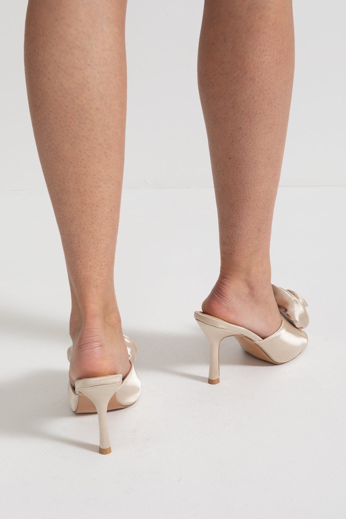 ATISSE – Women’s Beige Satin Heeled Sandals – Flower Detail Heels – Wedding & Party Shoes