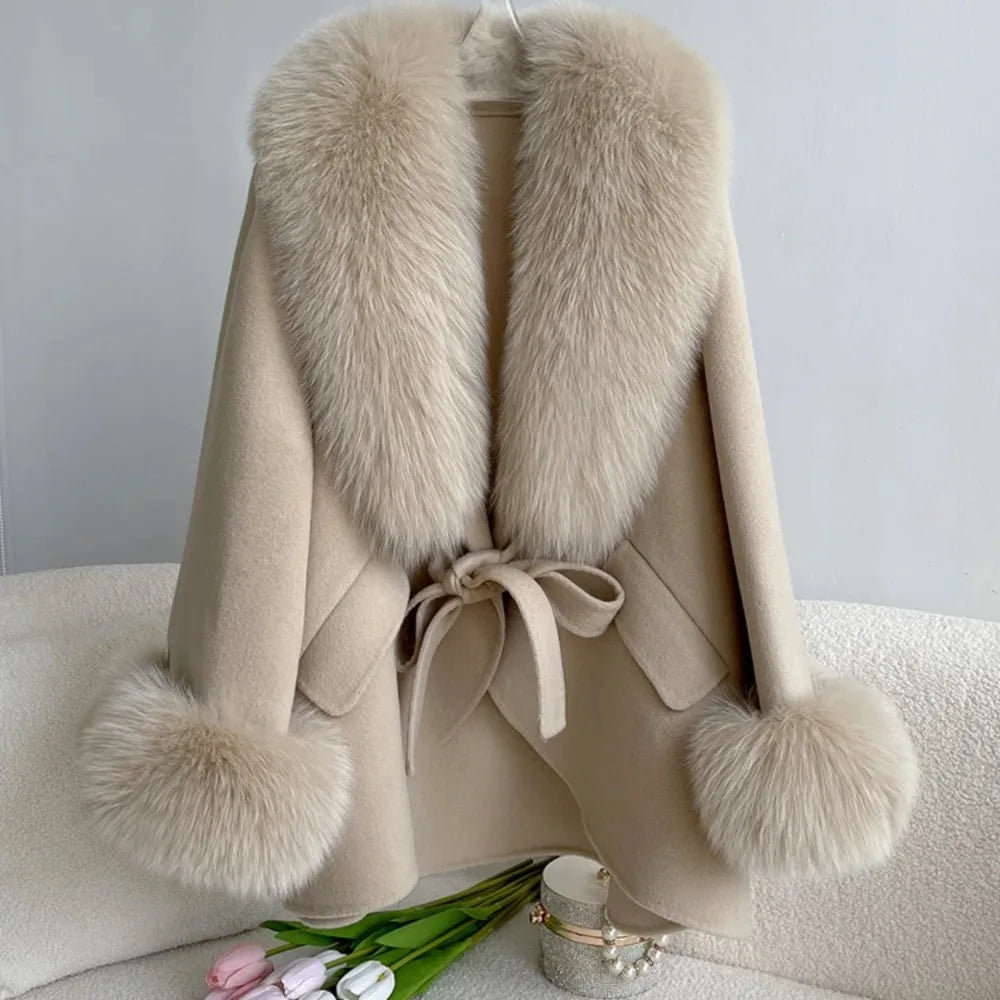 ATISSE KALA – Damen Webpelzmantel – Luxuriöse Winterjacke in Elfenbein / Beige