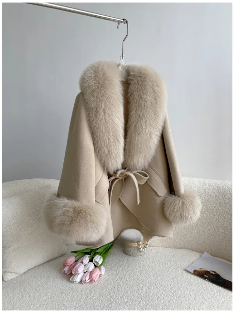 ATISSE KALA – Damen Webpelzmantel – Luxuriöse Winterjacke in Elfenbein / Beige