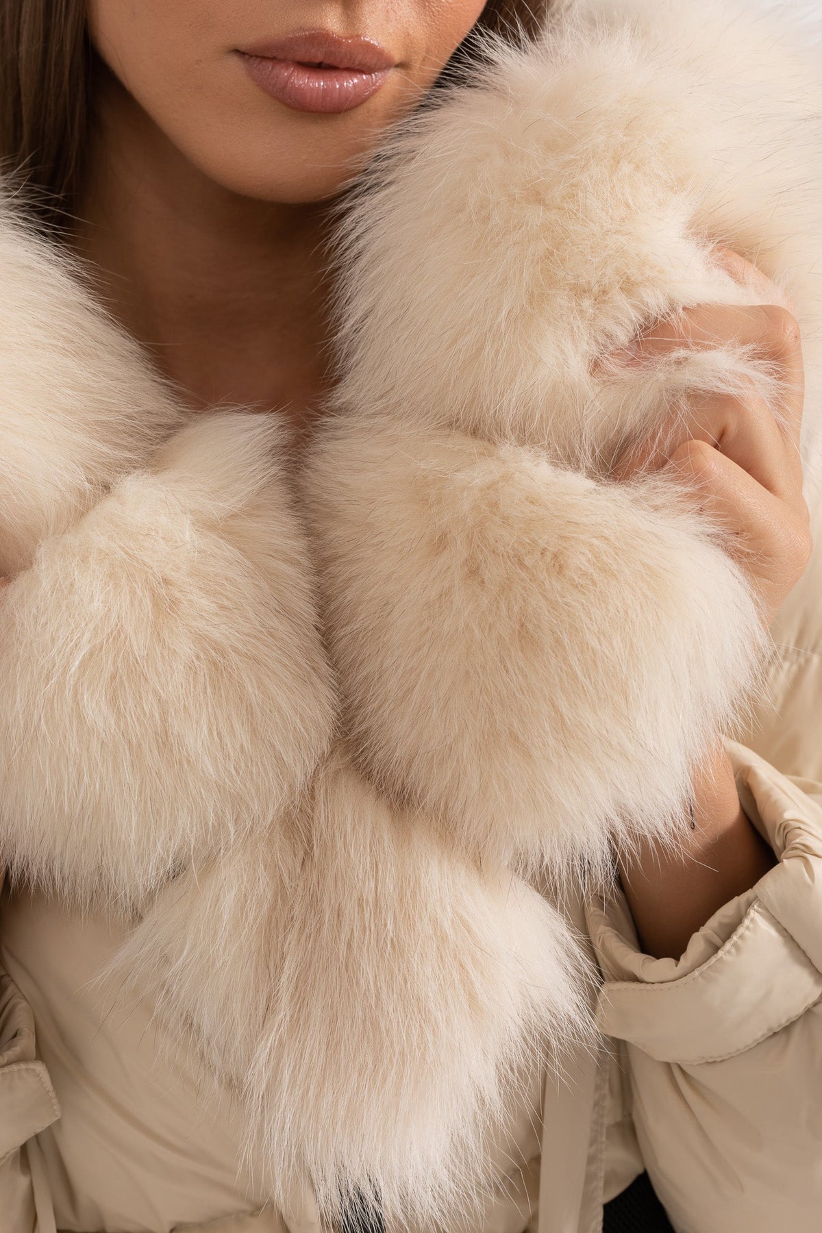 ATISSE – Women’s Long Puffer Jacket – White Fox Fur Hood – Ivory Down Winter Coat