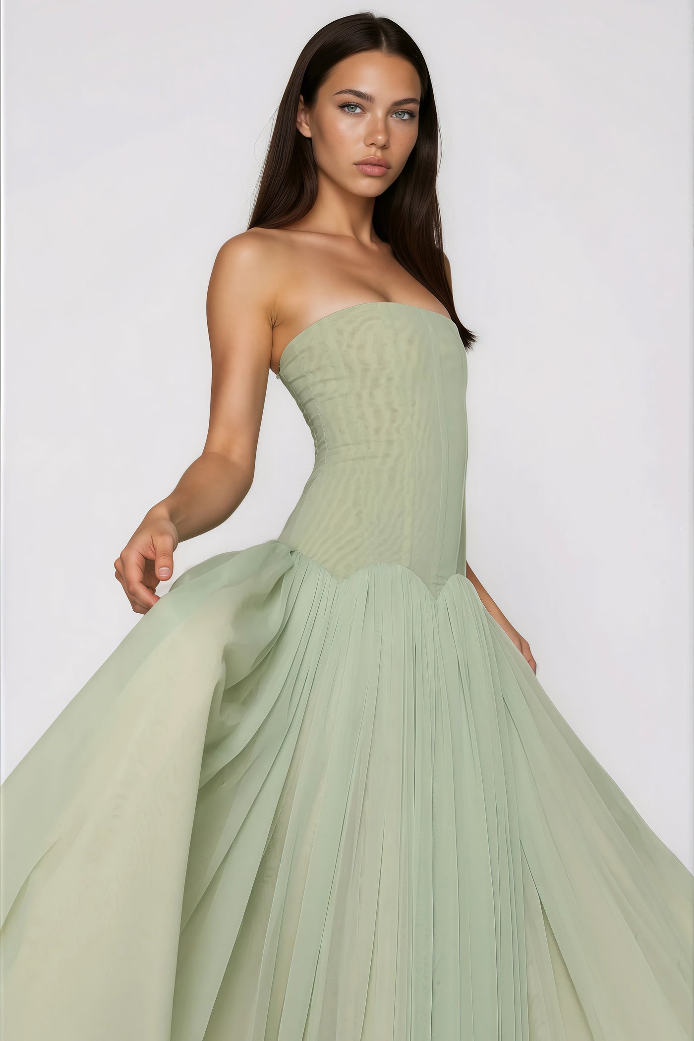 ATISSE SALOME – Vestido maxi plisado palabra de honor con cuerpo estilo corsé para mujer – Verde salvia