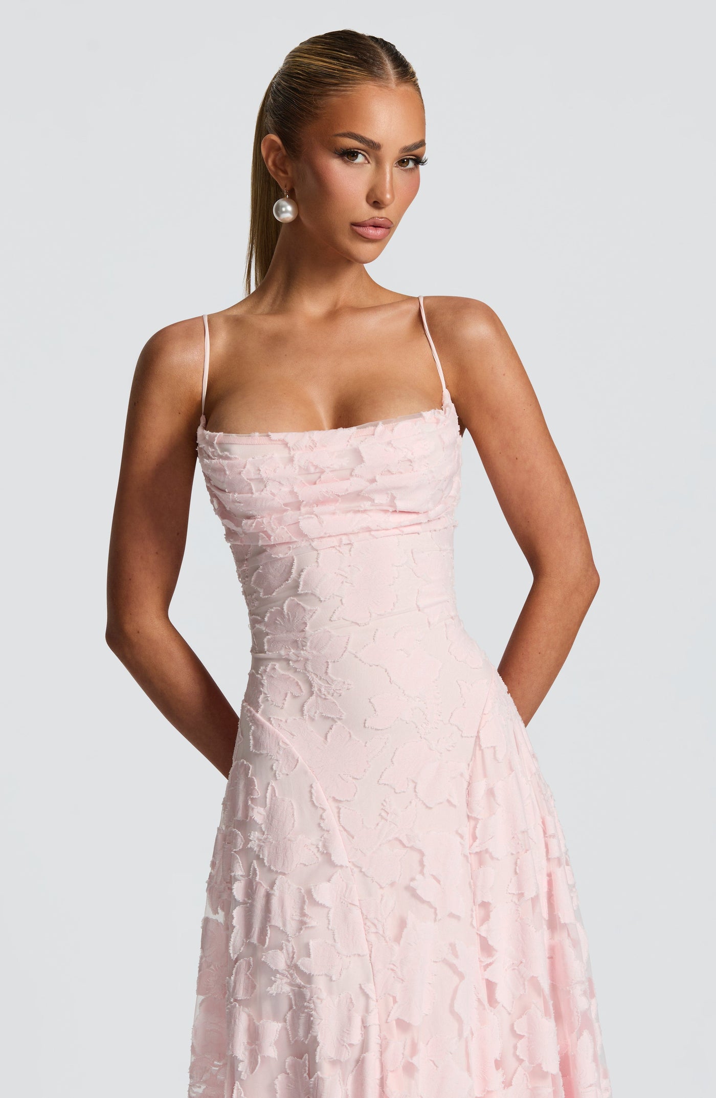 ATISSE FRANCIS ICON — Vestido maxi floral (Blush)