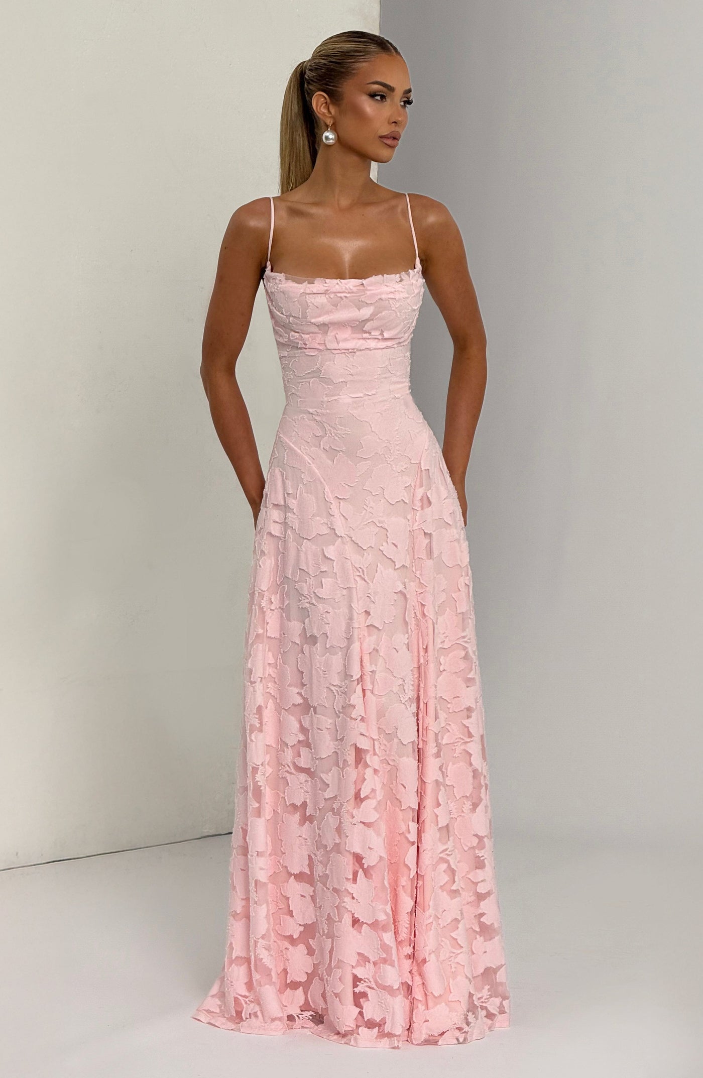 ATISSE FRANCIS ICON — Vestido maxi floral (Blush)