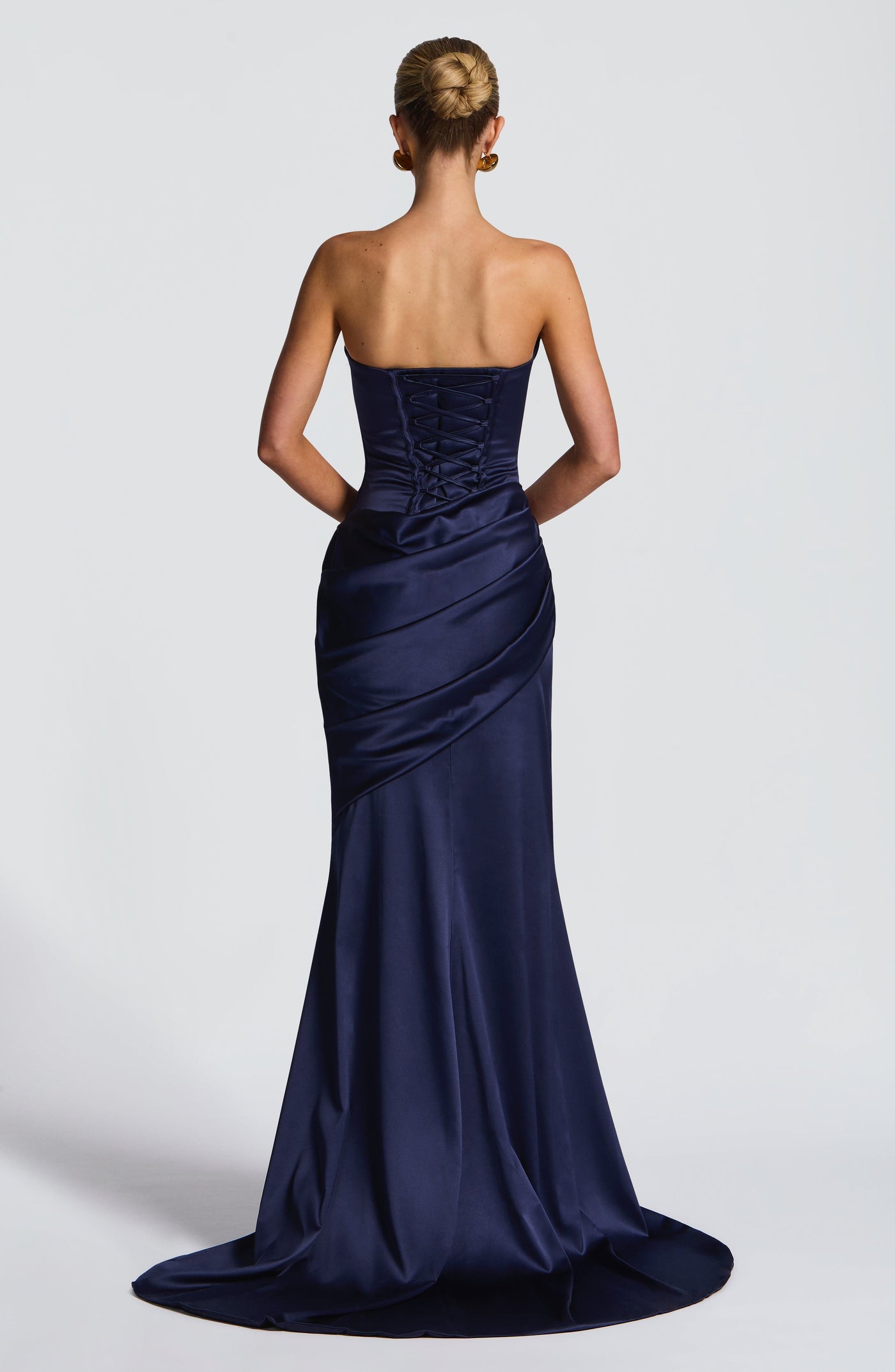 ATISSE KENSINGTON ICON — Korsett-Maxikleid mit Neckholder (Navy)