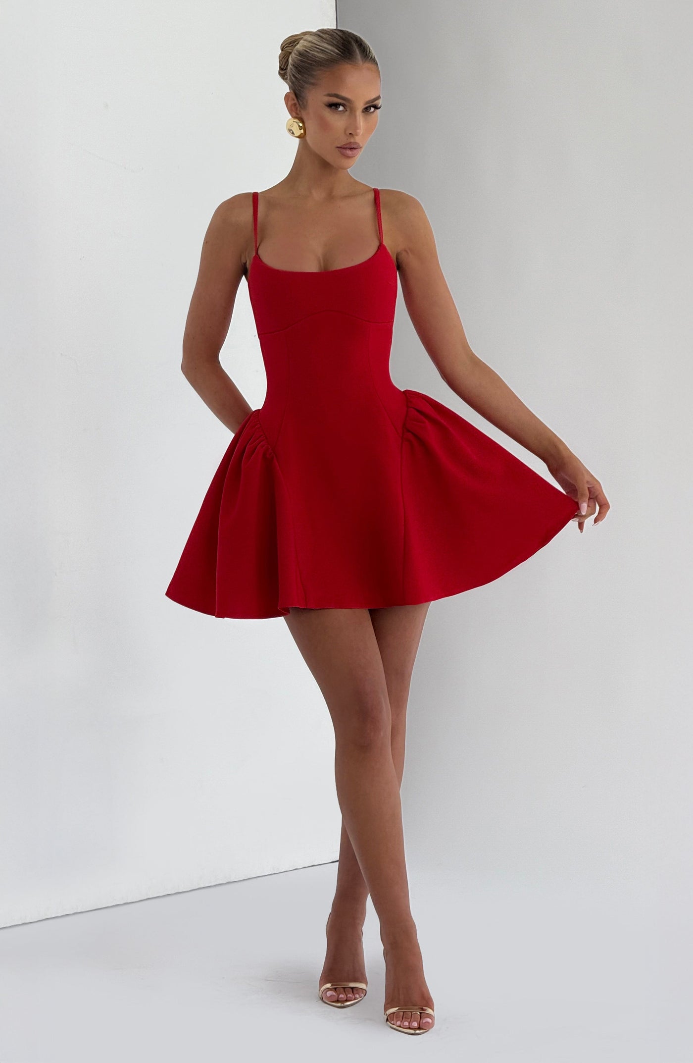 ATISSE KIAH ICON — Vestido mini estructurado (Rojo)