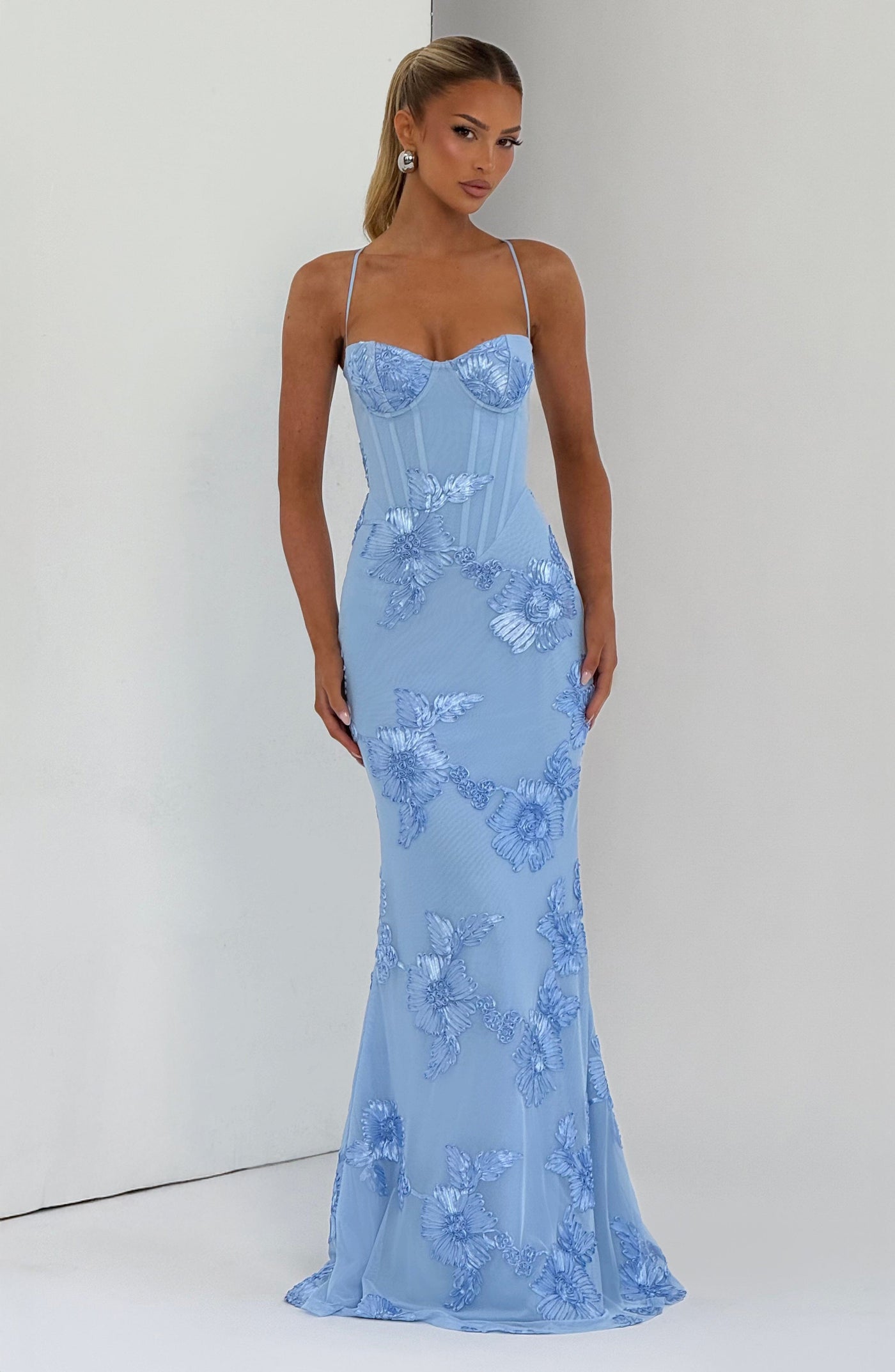 ATISSE NEFERTITI ICON — Maxikleid mit Blumenmuster (Gletscherblau)