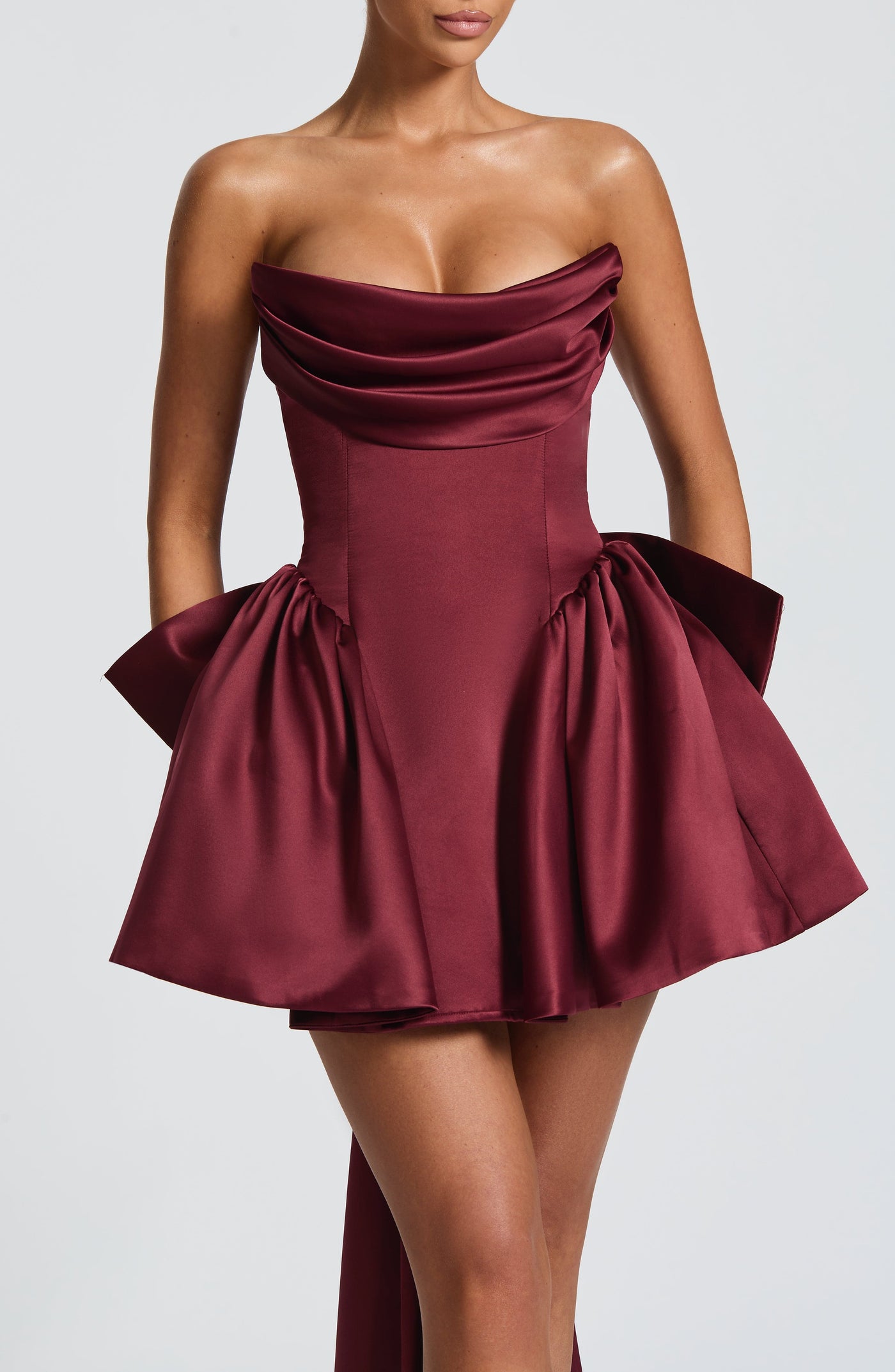 ATISSE TRINITY ICON – Korsett-Minikleid ohne Träger (Cherry Lacquer)