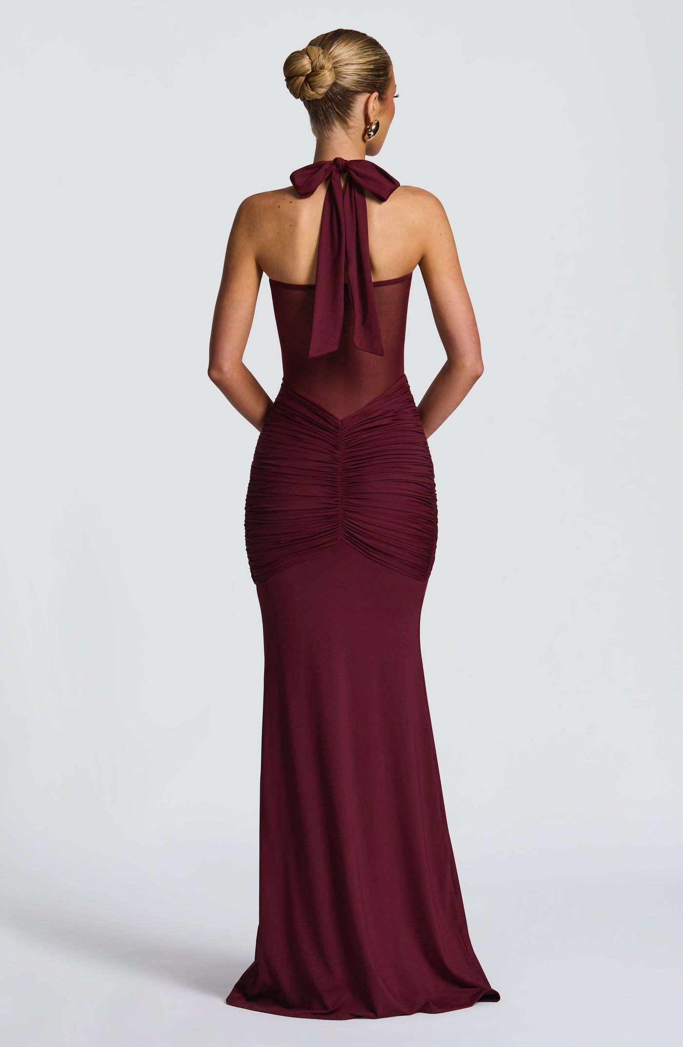 ATISSE VIXEN ICON – Neckholder-Maxikleid (Cherry Lacquer)
