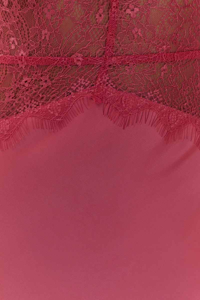 ATISSE DINAH – Damen Maxikleid aus Satin und Spitze mit Neckholder und offener Rückenpartie – Puderrosa