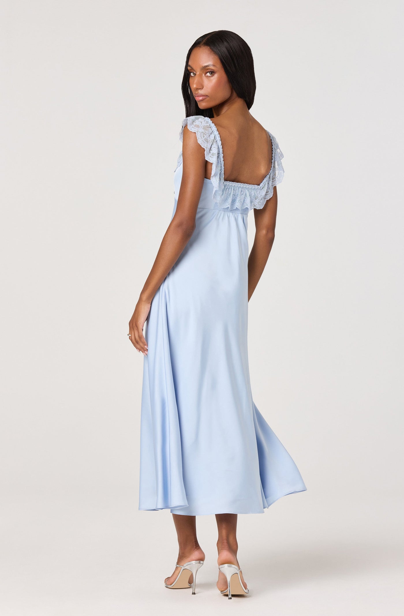 ATISSE MAKIYA – Midikleid für Damen mit Herz-Ausschnitt – Hellblau