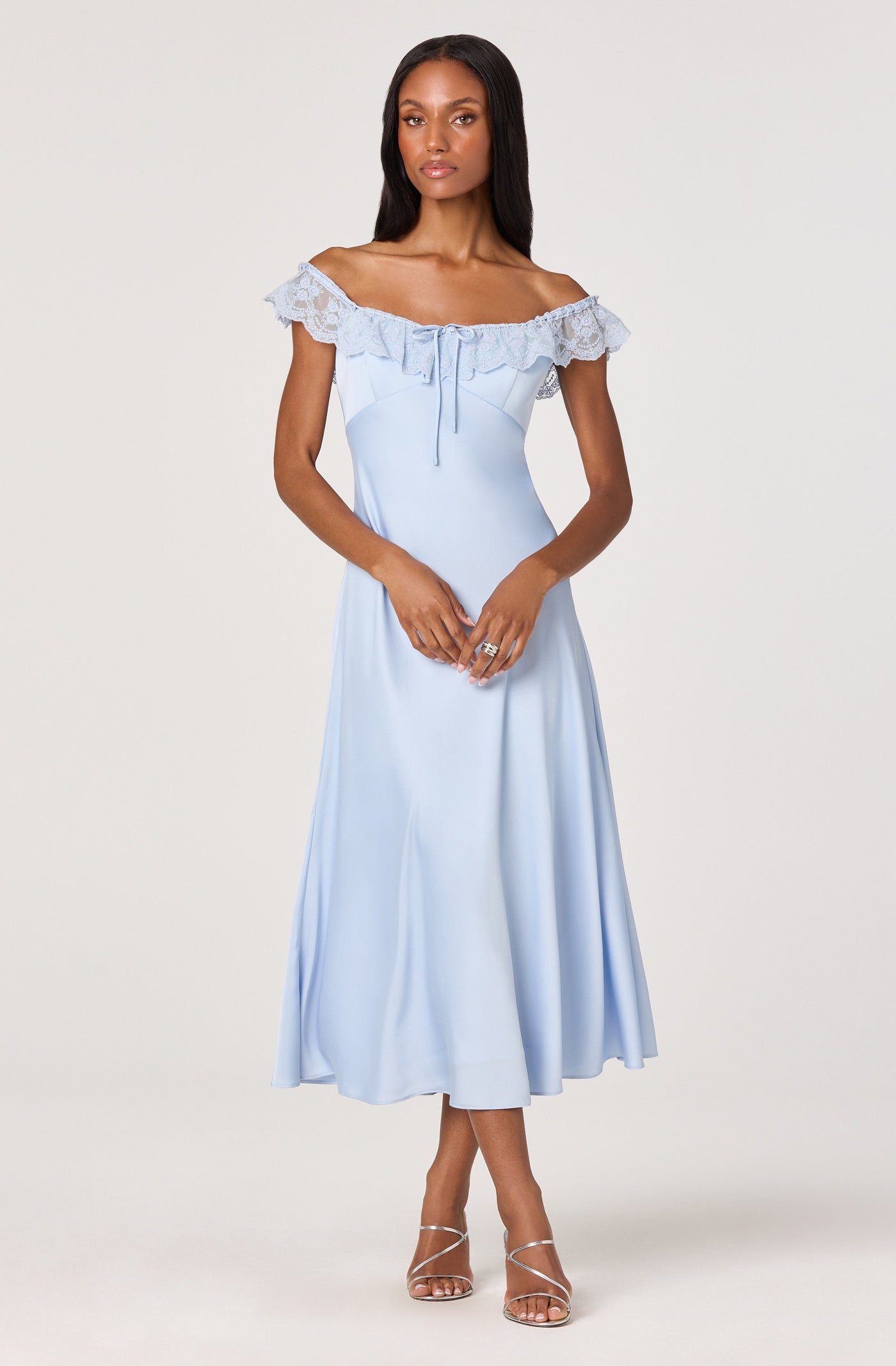 ATISSE MAKIYA – Midikleid für Damen mit Herz-Ausschnitt – Hellblau