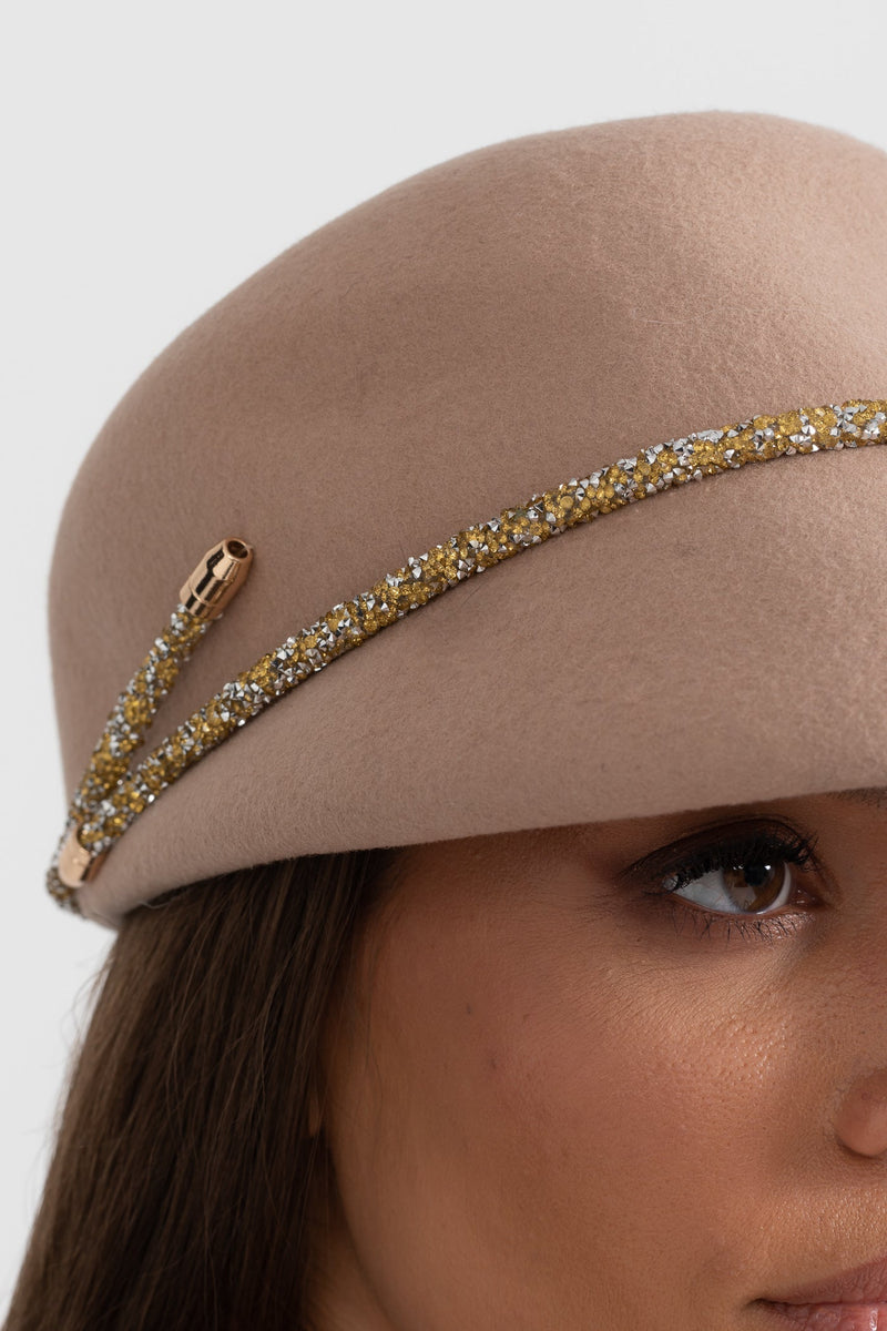 ATISSE – Women’s Beige Short Brim Hat – Gold Chain Detail Winter Hat