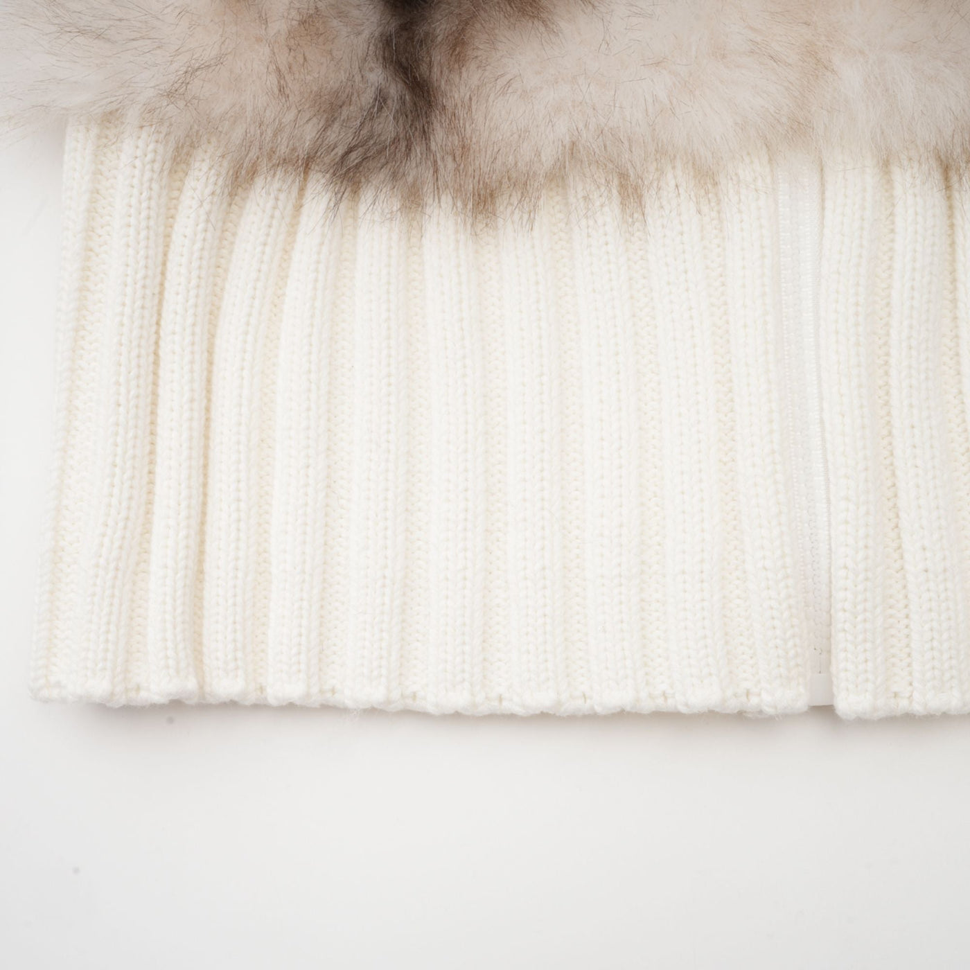 ATISSE LAETICIA – Women's Faux Fur Ribbed Knit Jacket – Luxury Zip Front Winter Cardigan