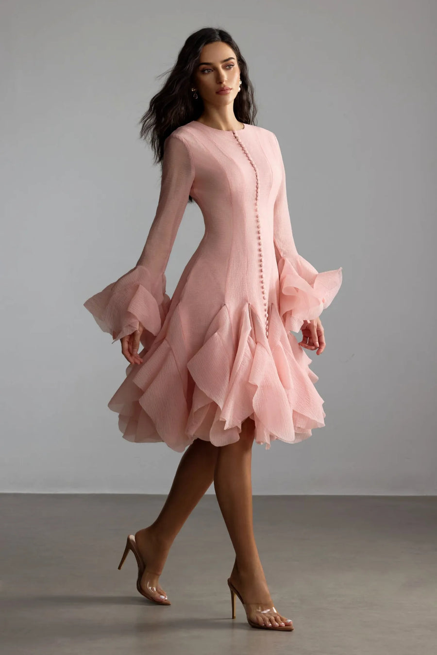 ATISSE CARTER – Damen Midi-Kleid mit Rüschen – Langärmliges Partykleid in Puderrosa