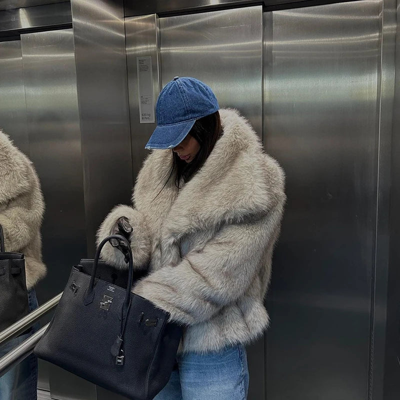 ATISSE NAMI – Women's Faux Fur Jacket – Luxury Oversized Winter Coat