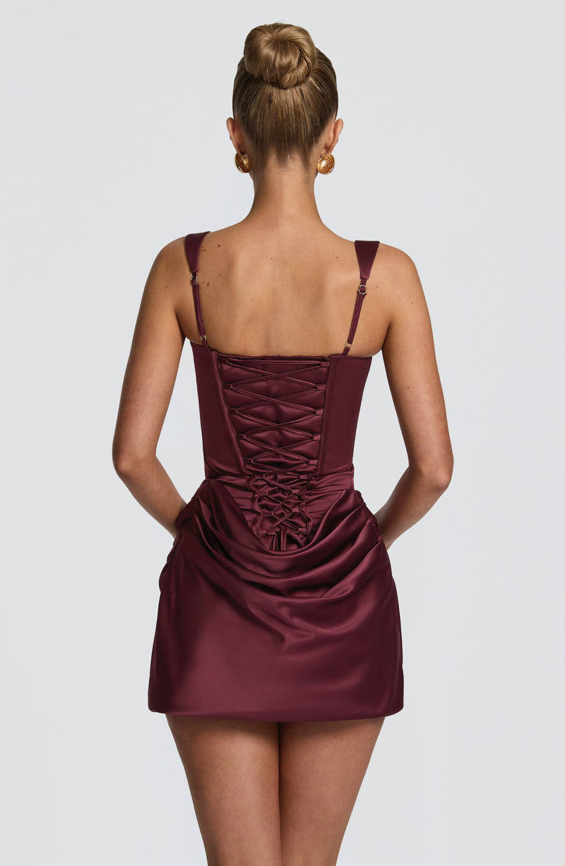 ATISSE IMOGEN ICON – Korsett-Minikleid aus Satin (Cherry Lacquer)