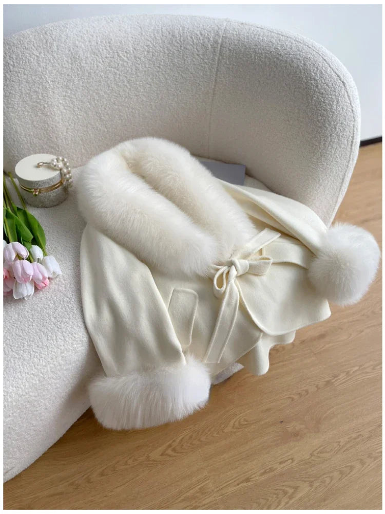 ATISSE KALA – Damen Webpelzmantel – Luxuriöse Winterjacke in Elfenbein / Beige