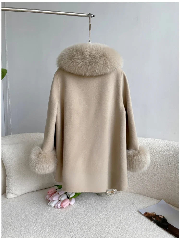 ATISSE KALA – Damen Webpelzmantel – Luxuriöse Winterjacke in Elfenbein / Beige