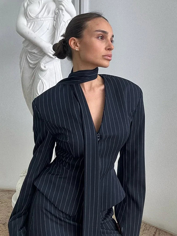 ATISSE – Sienna – Women’s White Tailored Blazer – Fitted Cinched Waist Jacket