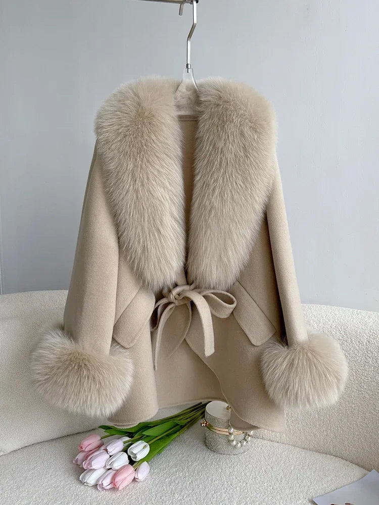ATISSE KALA – Damen Webpelzmantel – Luxuriöse Winterjacke in Elfenbein / Beige