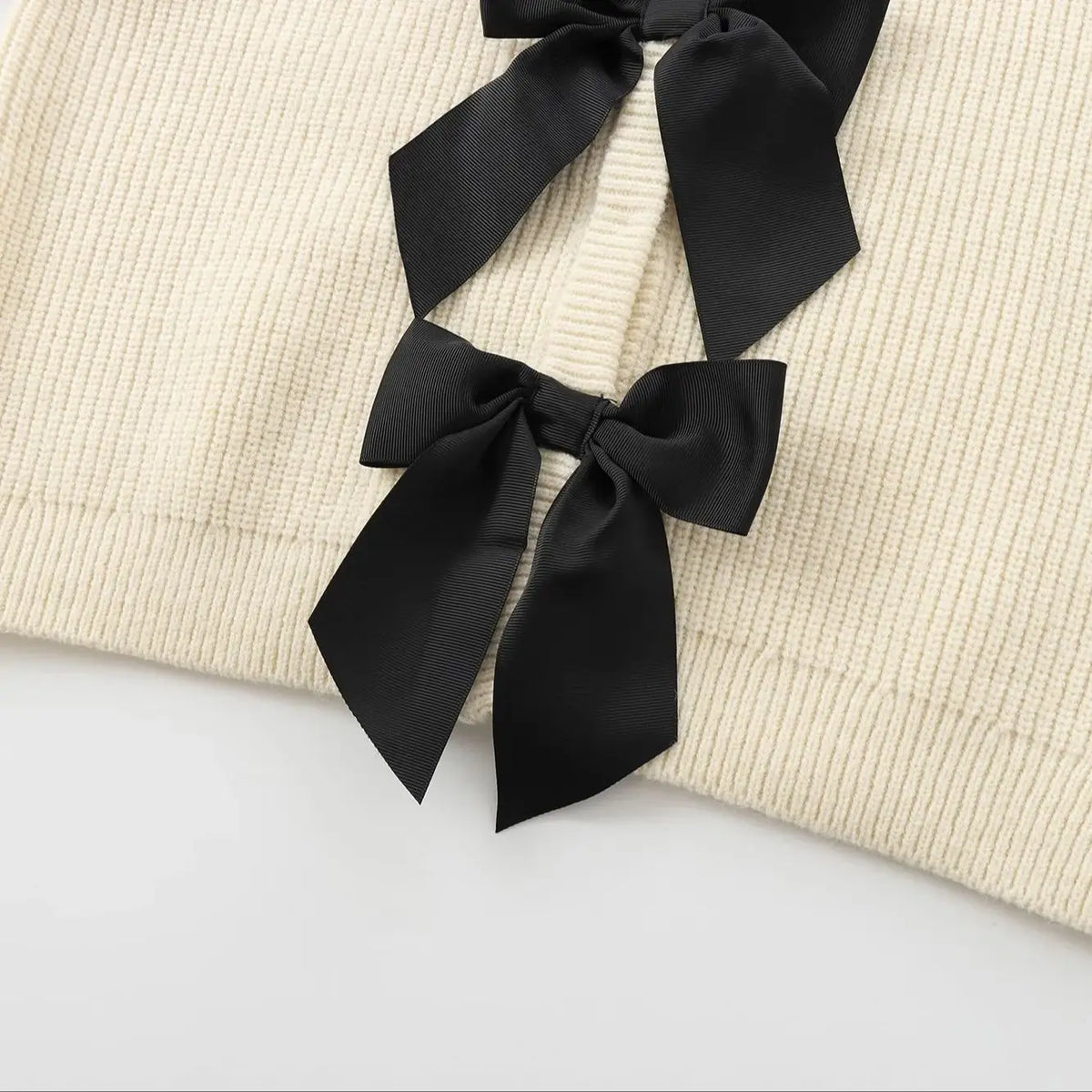 ATISSE – Women’s Cream Knit Cardigan – Black Bow Front Sweater