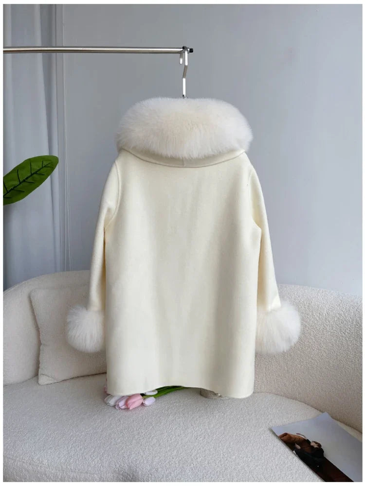 ATISSE KALA – Damen Webpelzmantel – Luxuriöse Winterjacke in Elfenbein / Beige