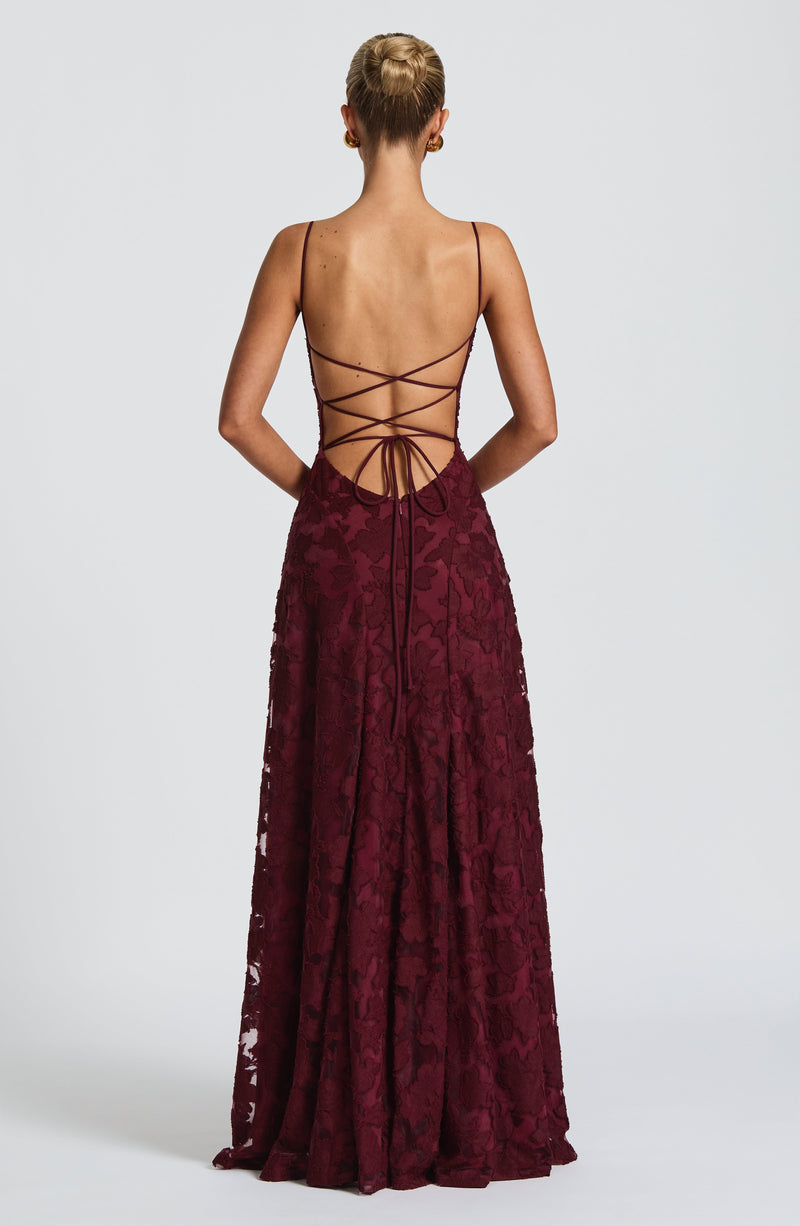 ATISSE FRANCIS ICON — Vestido maxi floral en tono burdeos