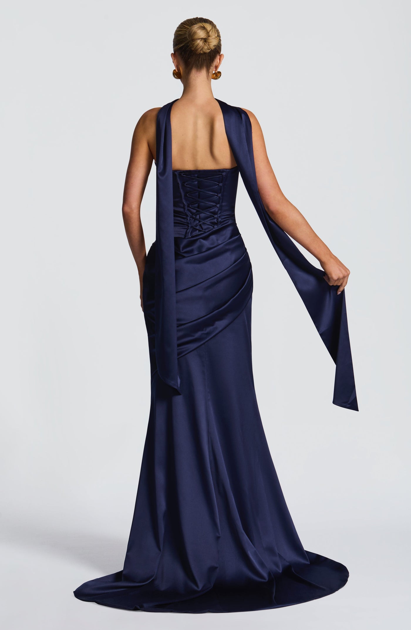ATISSE KENSINGTON ICON — Korsett-Maxikleid mit Neckholder (Navy)