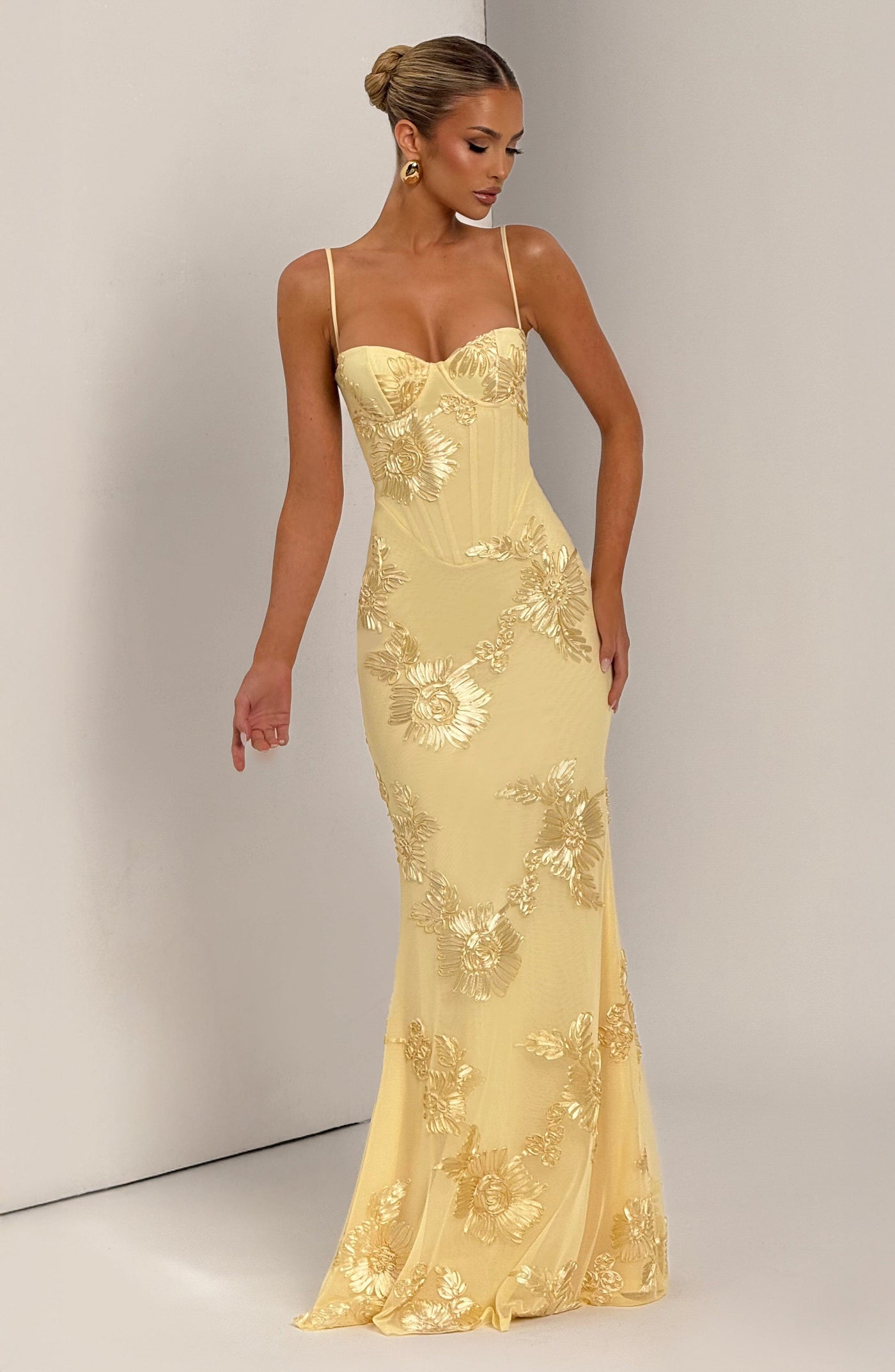 ATISSE NEFERTITI ICON — Maxikleid für Gäste, floral, zitronengelb