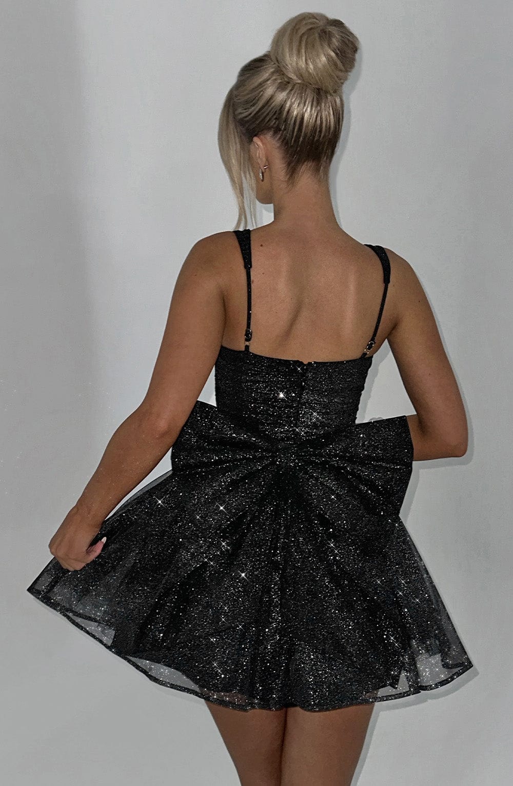 ATISSE NOIR SPARK — Schwarzes Minikleid mit Puffsaum