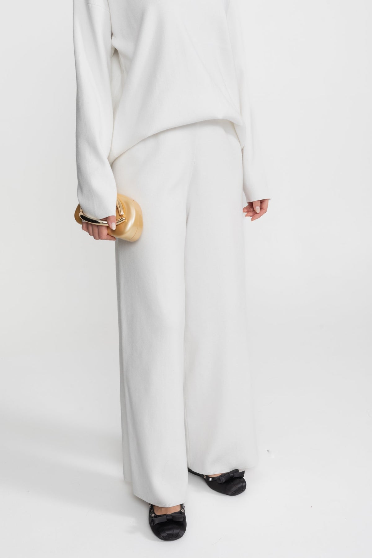 ATISSE – Women's White Knit Two-Piece Lounge Set – Fur Collar Sweater & Wide Leg Pants